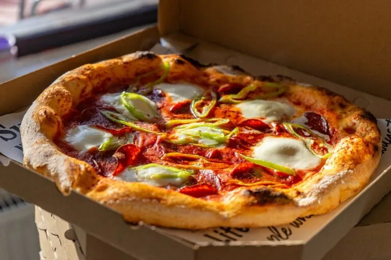 Coamanzi pizza acasa si multumesti pe toata lumea! anunturiclick.ro-scarabelpizza.ro_