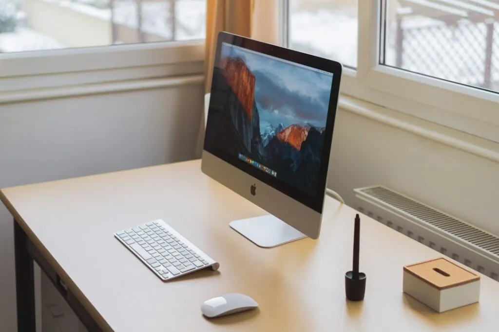 Photo Clean desk