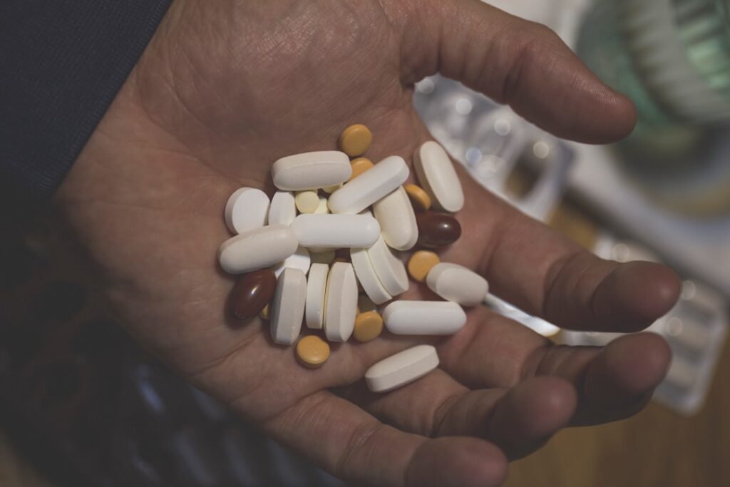 De ce te doare capul dimineața Photo Pain relief medication