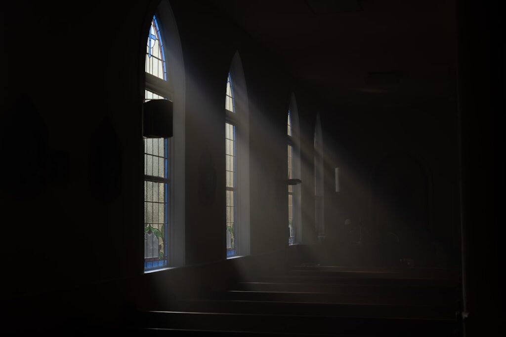 Photo Dark hallway