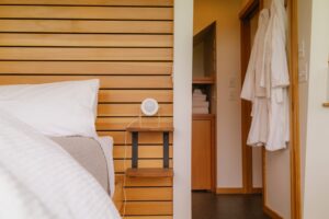 Photo sell accommodation online without intermediaries
