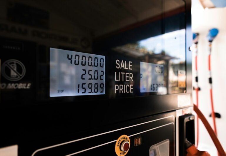 Șase moduri de a evalua corect prețul unui produs second hand Photo evaluate product price