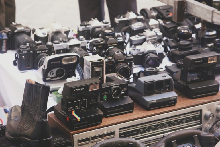 Cum să organizezi o vânzare de garaj virtuală cu anunțuri bine structurate Photo garage sale