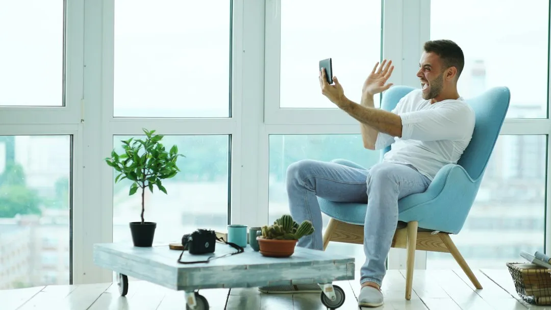 Photo renting space online