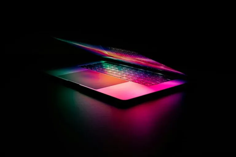 Sfaturi pentru cumpărarea de laptopuri rulate: teste esențiale înainte de plată Photo used laptop buying tips essential tests